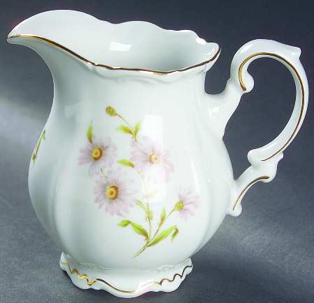 Daisy Bell Creamer