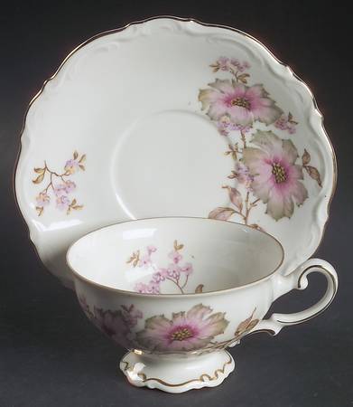 Dogwood Footed Cup & Saucer Set