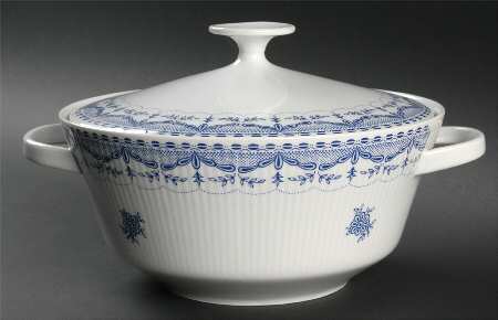 Dresden Blue Round Covered Vegetable