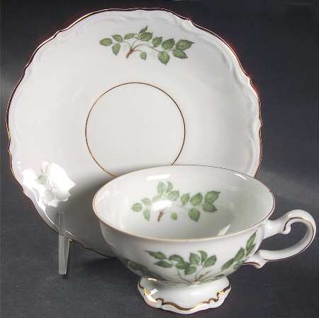 Green Leaves Footed Cup & Saucer Set
