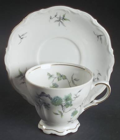 Green Ming (9901, Gold Trim) Footed Cup & Saucer Set