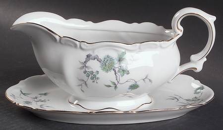 Green Ming (9901, Gold Trim) Gravy Boat with Attached Underplate