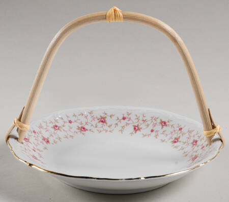Lady Claire 7''-7 1/4'' Basket W/Bamboo Handle HC