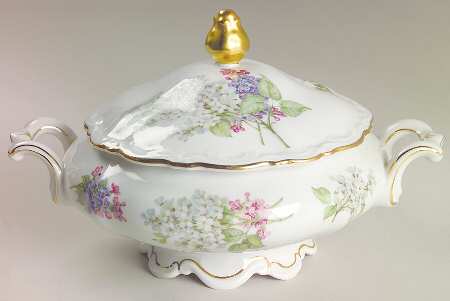 Lilac Round Covered Vegetable