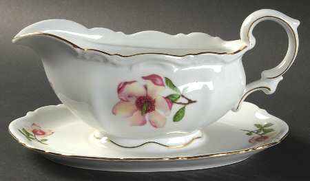Magnolia Gravy Boat with Attached Underplate