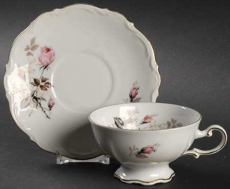 MIT1 Footed Cup & Saucer Set