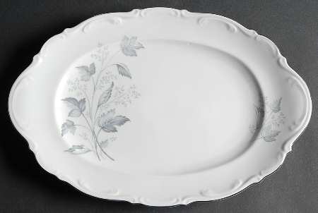 Monika (Platinum Trim) 14" Oval Serving Platter