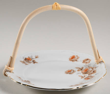 Norway Rose 5 3/8"-5 5/8" Bamboo Handled Serving Plate  HC