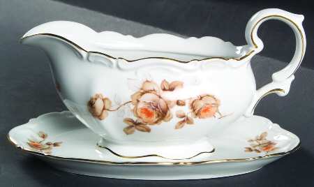 Norway Rose Gravy Boat with Attached Underplate