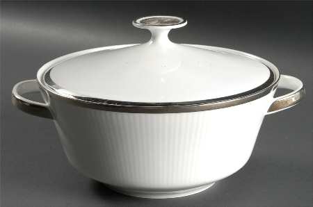Prelude Round Covered Vegetable