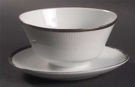 Prelude Gravy Boat with Attached Underplate