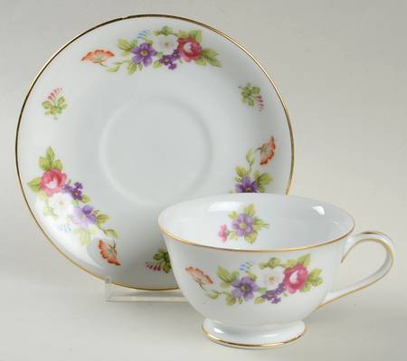 Dresdora Footed Cup & Saucer Set
