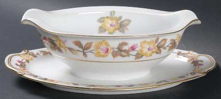 Hibiscus Gravy Boat with Attached Underplate