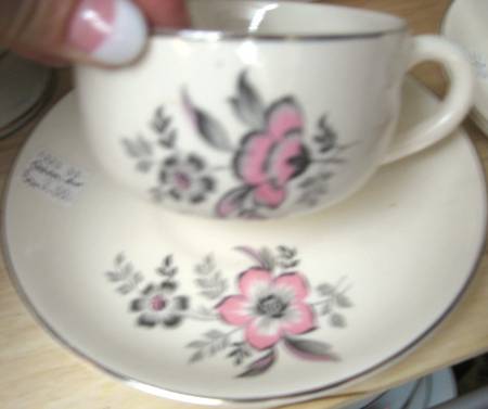 Queen Anne (USA) Flat Cup & Saucer Set