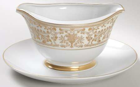 Elegance Gravy Boat with Attached Underplate