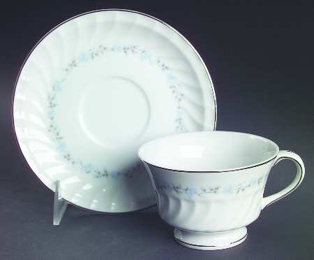Heritage Footed Cup & Saucer Set