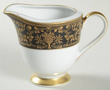 Royal Duchess Creamer