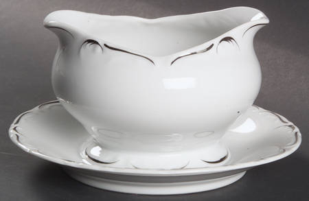 Simplicity Gravy Boat with Attached Underplate