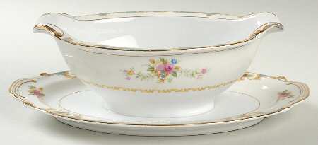York Gravy Boat with Attached Underplate