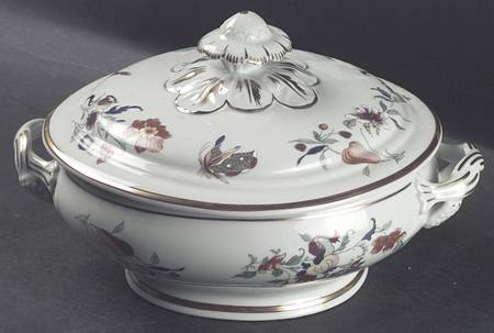 Ashley Round Covered Vegetable
