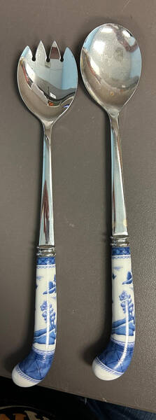 Canton Salad Serving Fork with Stainless Prongs