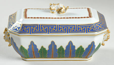 Charleston Feather Gravy Boat & Lid