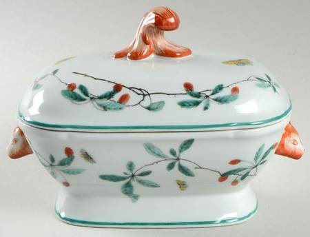Famille Verte (Green Background) Sauce Boat & Lid