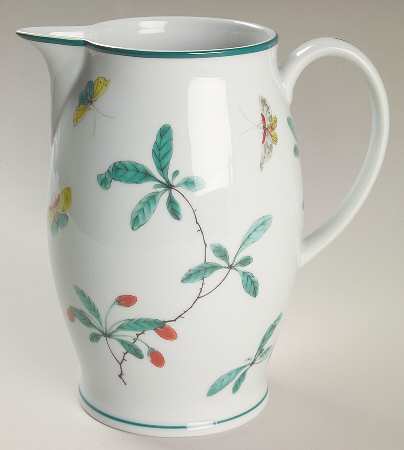 Famille Verte (Green Background) 40 Oz Pitcher