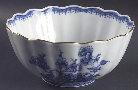 Imperial Blue 8" Scalloped Bowl