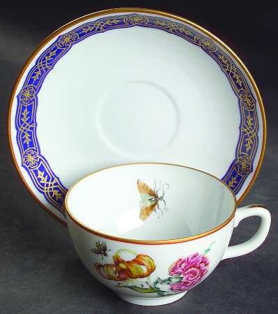 Merian Flat Cup & Saucer Set