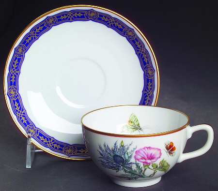 Merian Flat Cup & Saucer Set