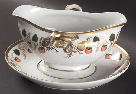 Strawberry Vine Gravy Boat & Underplate