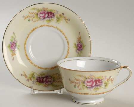 MRU2 Footed Cup & Saucer Set