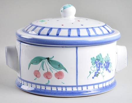 Fruit Bouquet 2.5 Qt Round Covered Casserole