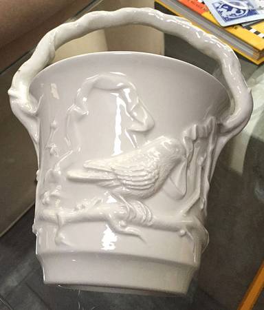 Garland Song Small Basket