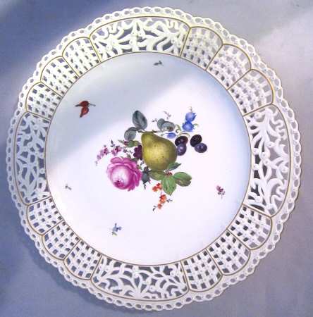 210110 Pierced Edge Dinner Plate