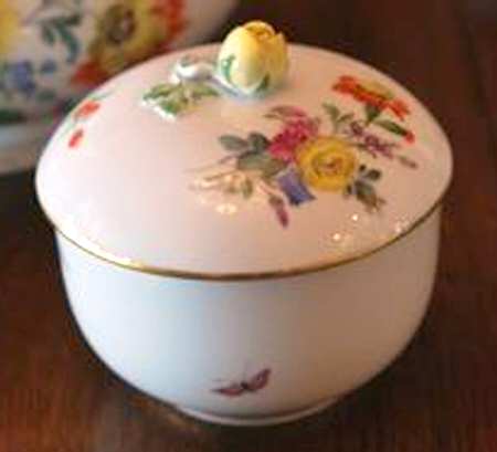 220110 Sugar Bowl & Lid