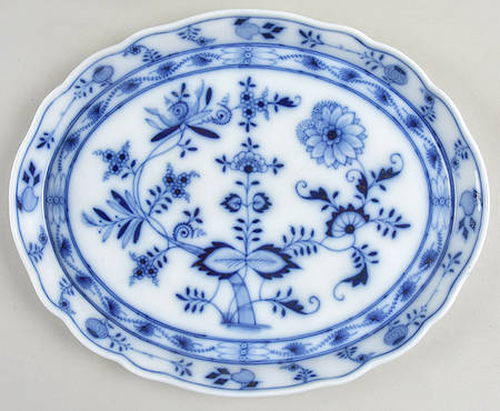Blue Onion (Oval Backstamp) 11" Oval Tray