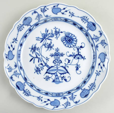 Blue Onion (Oval Backstamp) 14" Chop Plate (Round Platter)