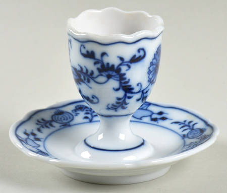 Blue Onion (Oval Backstamp) Egg Cup with Attached Underplate