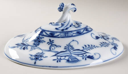 Blue Onion (Oval Backstamp) Lid for Oval Vegetable