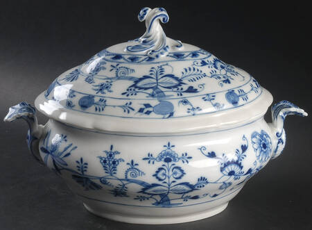 Blue Onion (Oval Backstamp) Oval Tureen & Lid