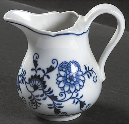 Blue Onion (Oval Backstamp) Mini Creamer