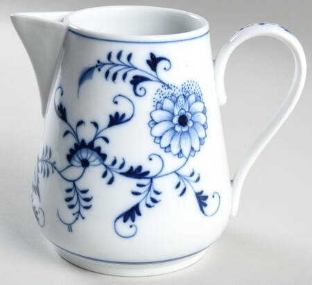 Blue Onion (Oval Backstamp) 24 Oz Pitcher