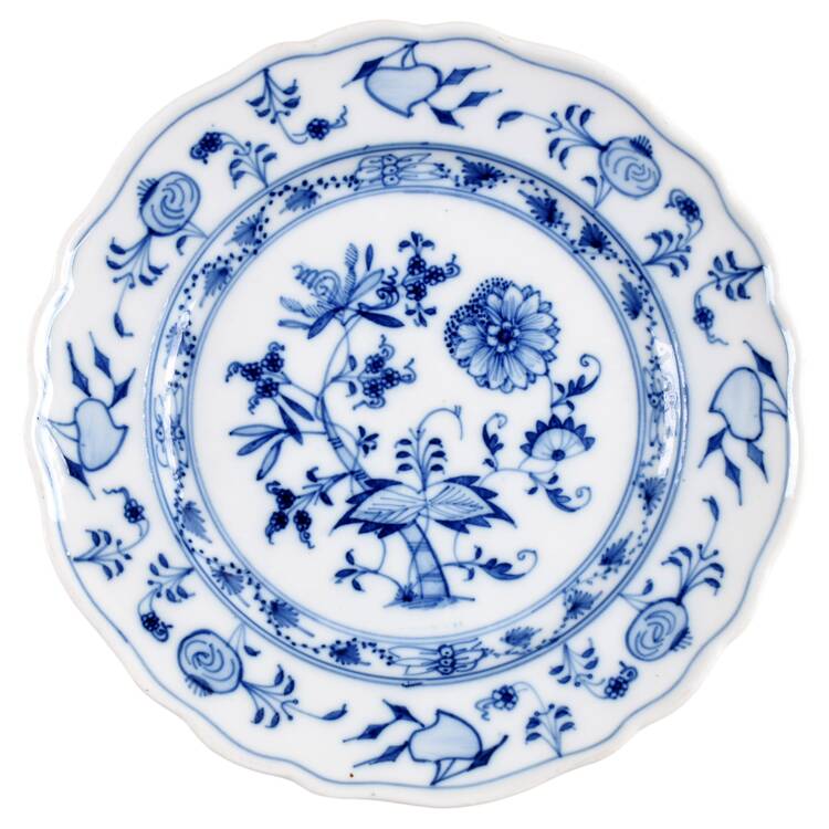 Blue Onion (Oval Backstamp) Salad Plate