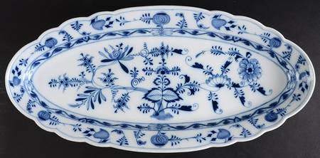 Blue Onion (Oval Backstamp) 23" Fish Platter