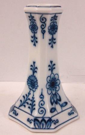 Blue Onion (Oval Backstamp) 4" Vase