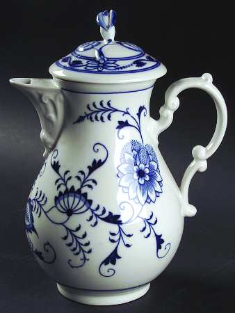 Blue Onion (Oval Backstamp) Small Coffee Pot & Lid