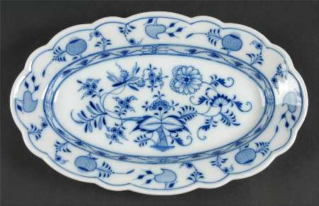 Blue Onion (Oval Backstamp) 12" Oval Serving Platter