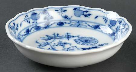 Blue Onion (Oval Backstamp) Fruit/Dessert (Sauce) Bowl